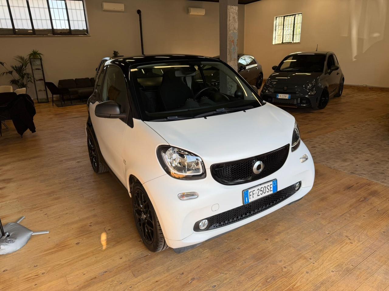 Smart ForTwo 71CV PASSION SPORTPACK JBL TWINAMIC LED 18ESIMO ANNIVERSARIO