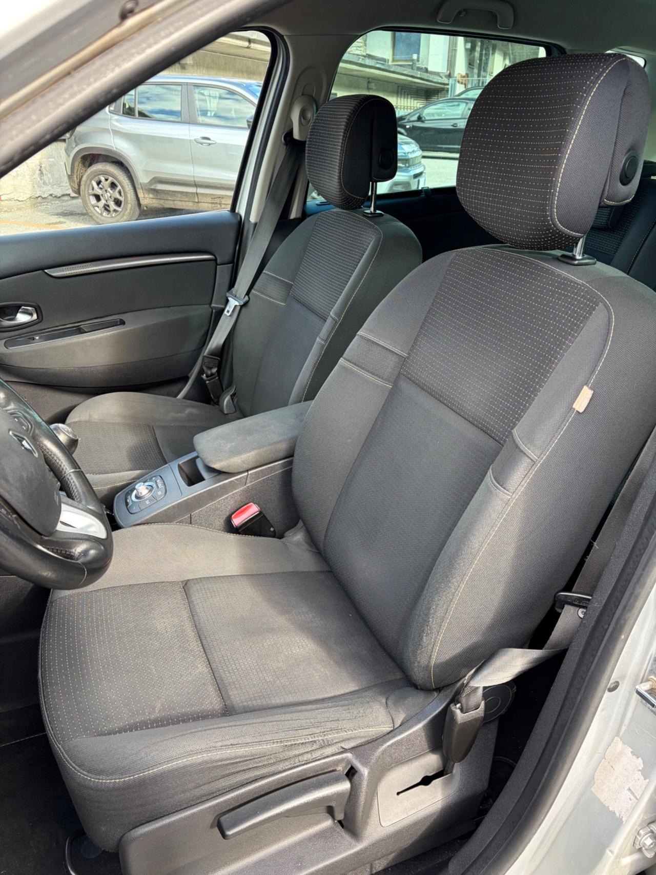 Renault Scenic X-Mod 1.9 dCi 130CV Luxe