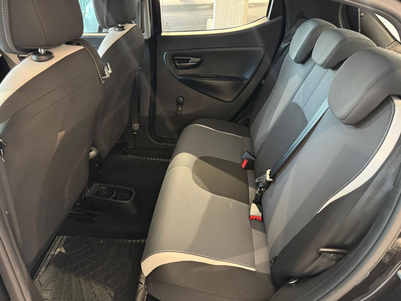 Lancia Ypsilon 1.2 69 CV 5 porte GPL Ecochic Elefantino