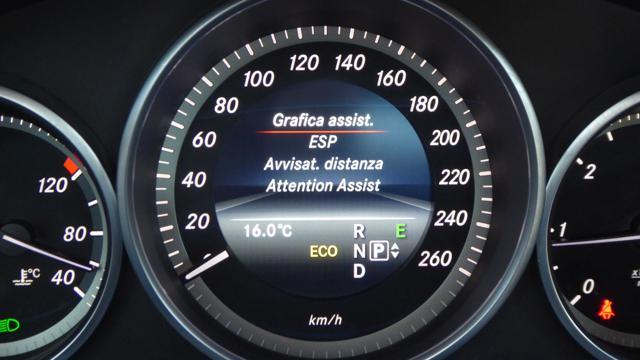 MERCEDES-BENZ E 220 CDI BlueTEC