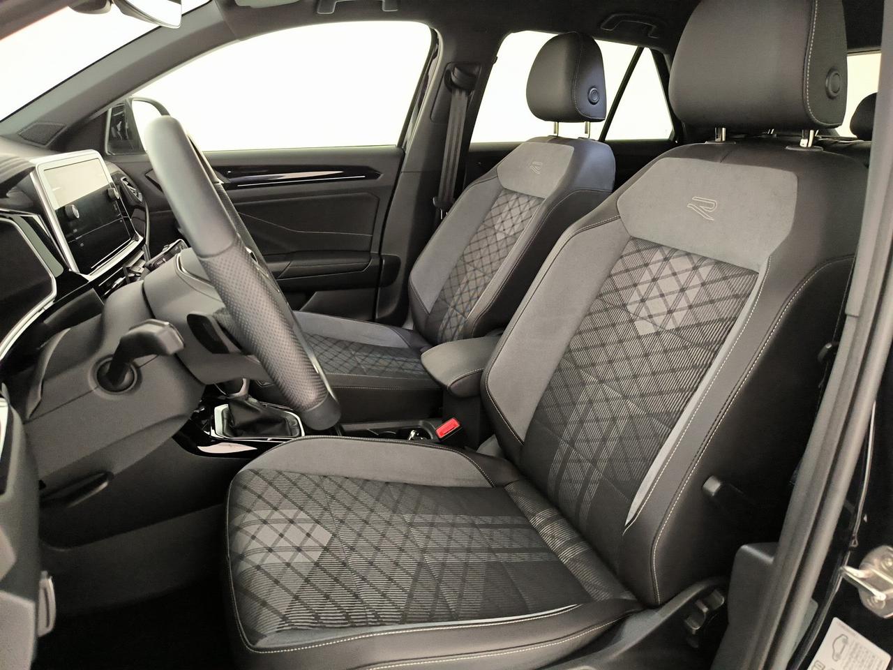 Volkswagen T-Roc 1.5 tsi r-line dsg