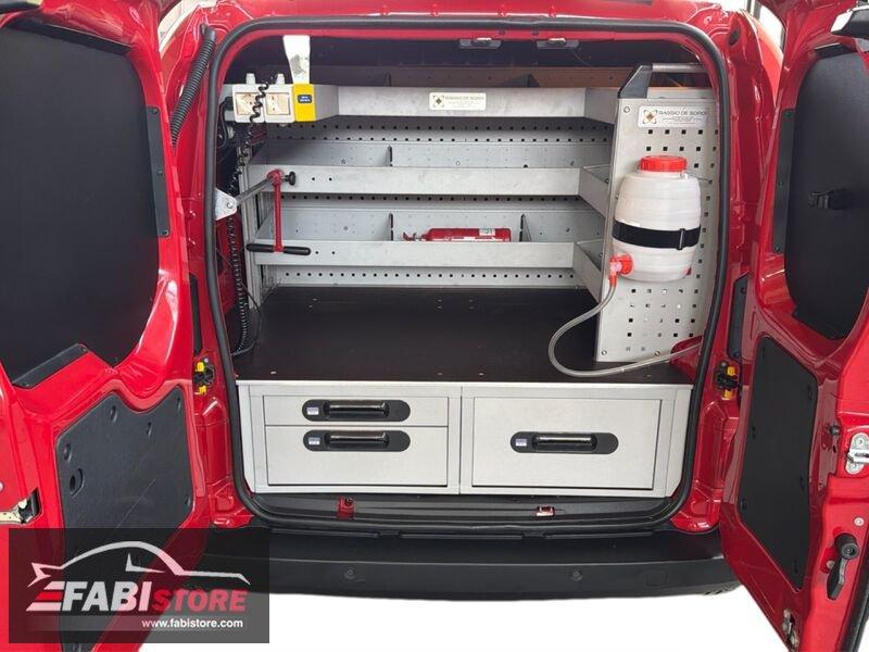 FIAT Fiorino 1.3 mjet 95 Cv Adventure - Schermo, Bluetooth, Clima ecc
