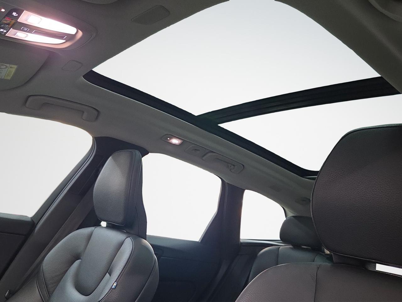 Volvo XC 60 XC60 T6 Recharge Plug-in Hybrid AWD Inscription