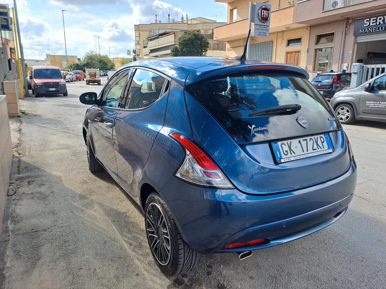 Lancia Ypsilon 1.0 FireFly 5 porte S&S Hybrid Ecochic Gold