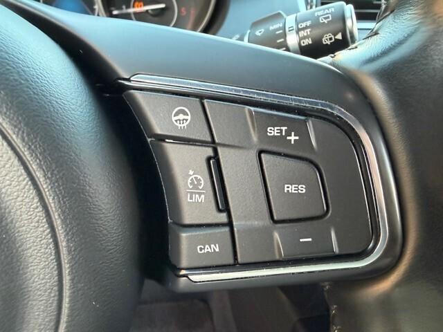 Jaguar E-Pace 2.0D 180 CV AWD aut. R-Dynamic S