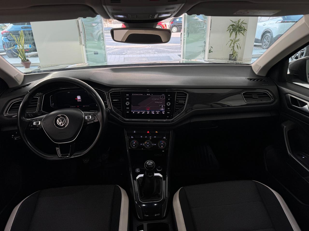 Volkswagen T-Roc 1.6 TDI SCR Advanced