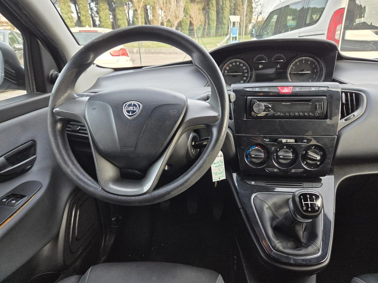 Lancia Ypsilon 1.2 69 CV 5 porte Opening Edition