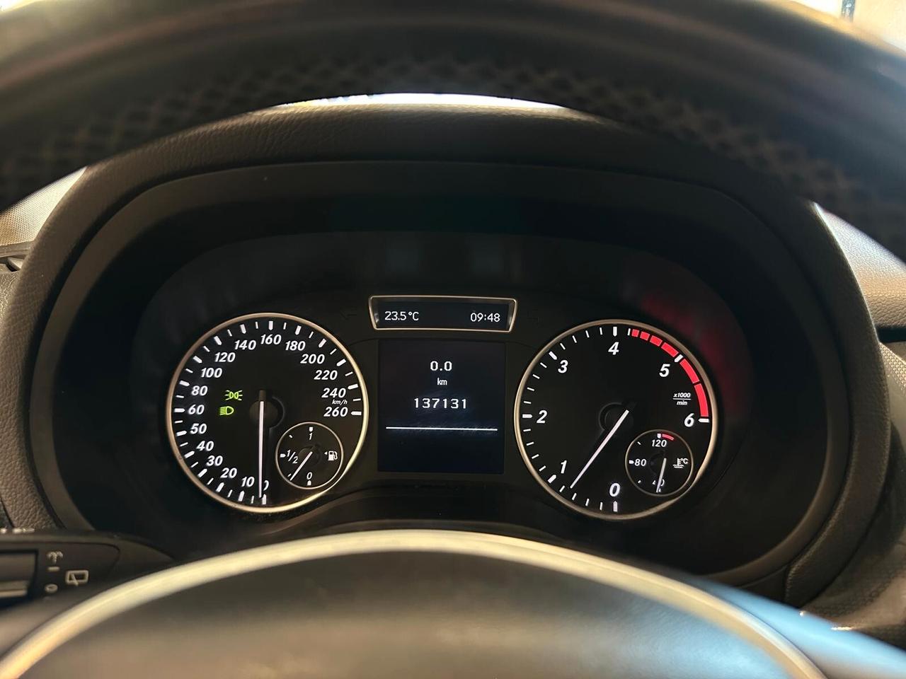 Mercedes-benz B 180 CDI BlueEFFICIENCY Executive