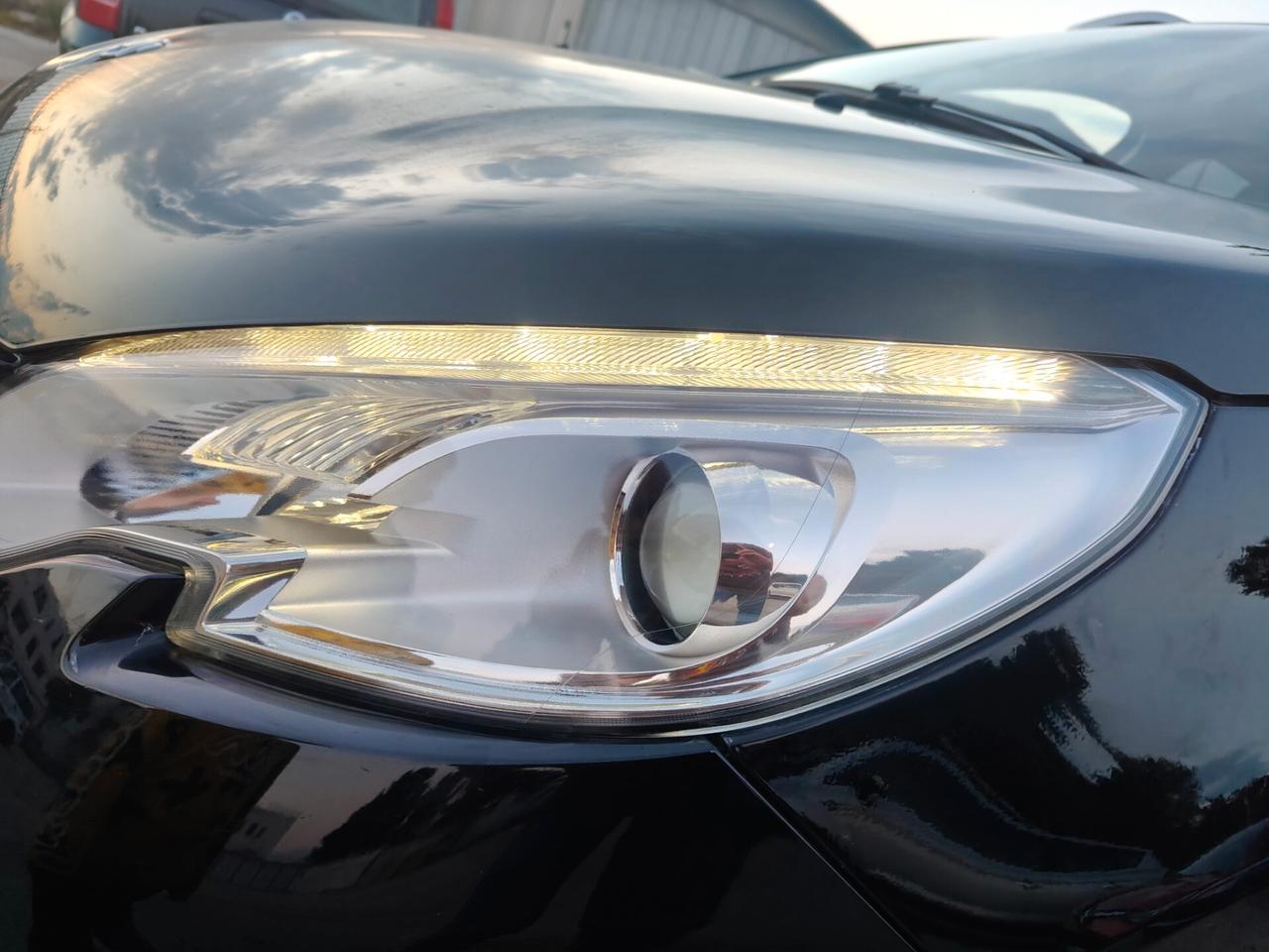 Peugeot 2008 1.6 e-HDi 115 CV Stop&Start Allure