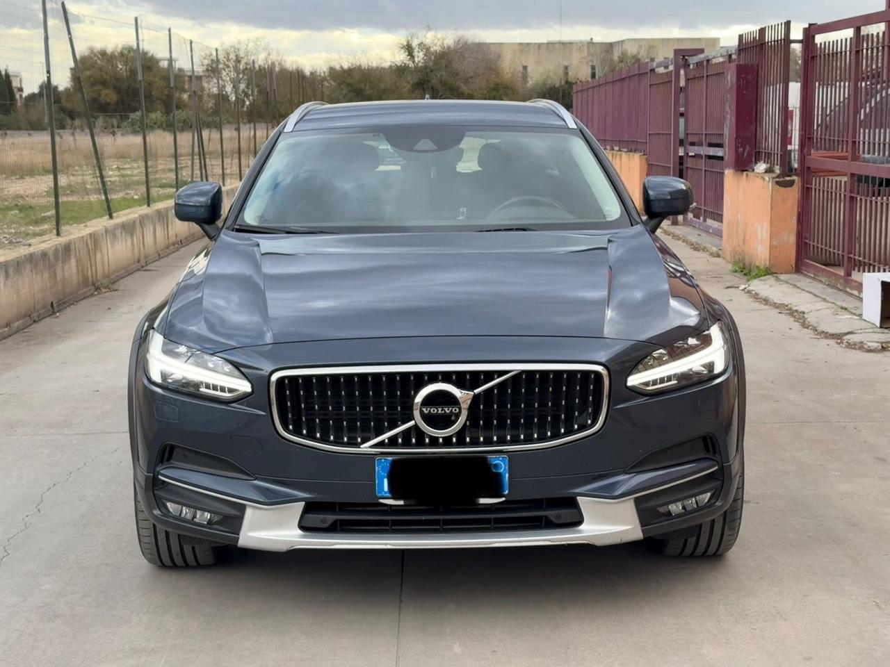 Volvo V90 Cross Country V90 Cross Country B4 (d) AWD automatico Plus