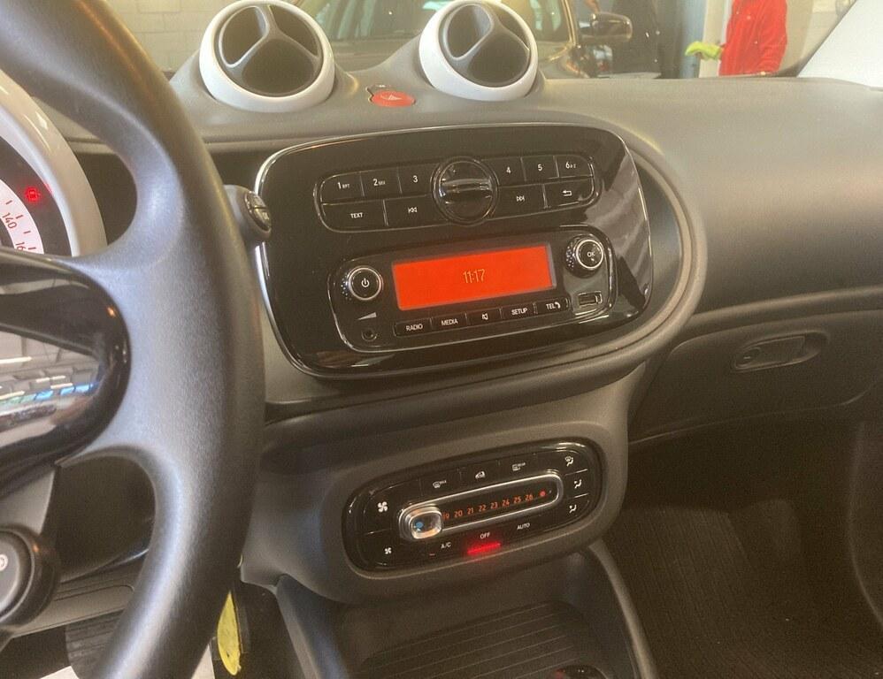 Smart fortwo EQ Pure