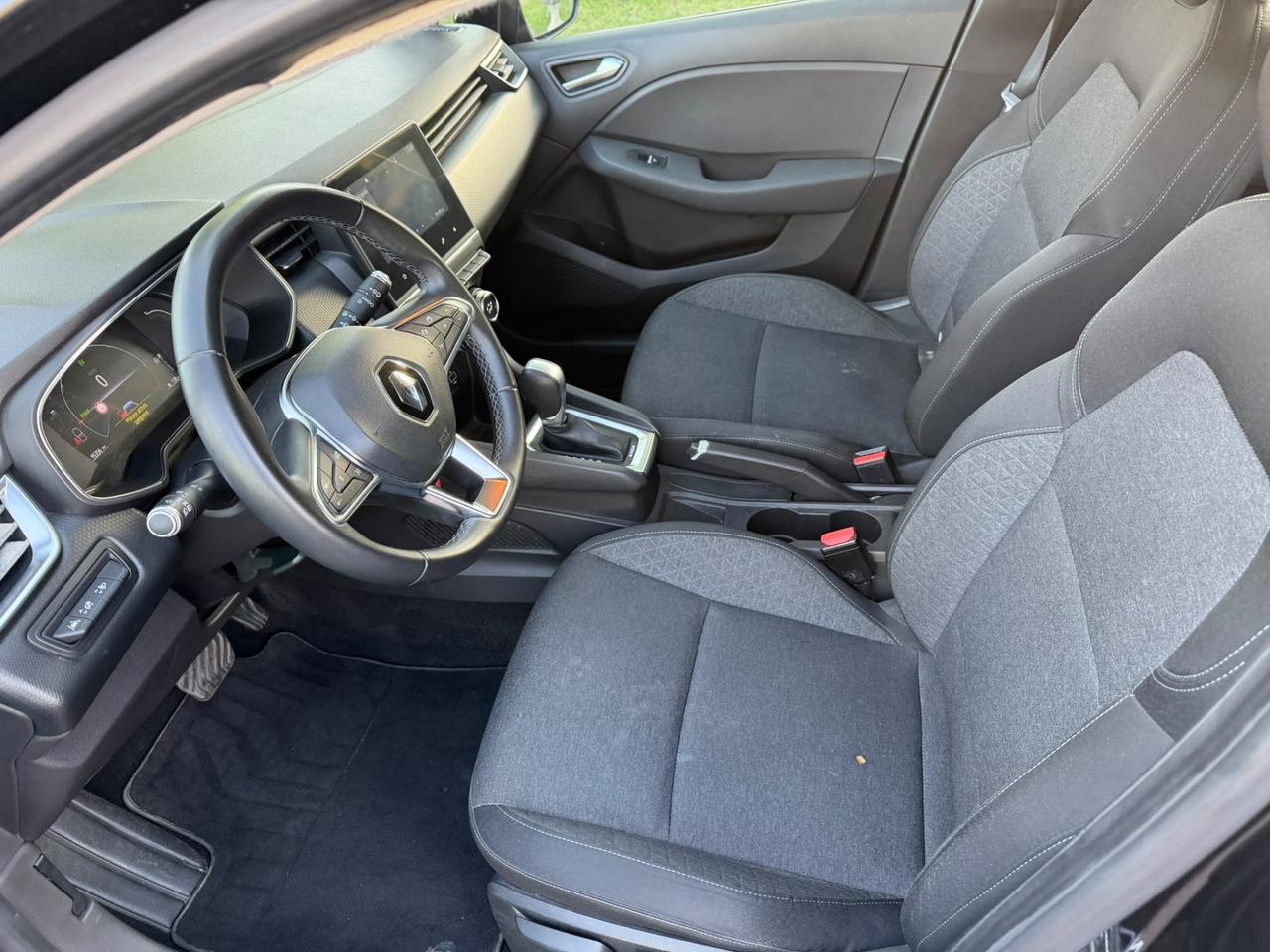 Renault Clio Full Hybrid E-Tech 140 CV 5 porte Initiale Paris