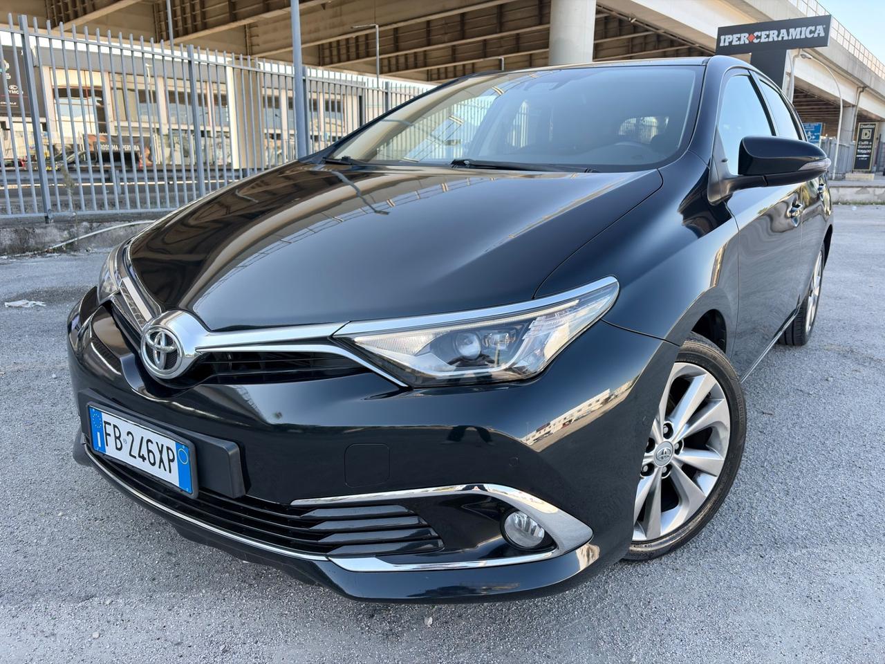 Toyota Auris 1.6 D-4D magnifica starfull