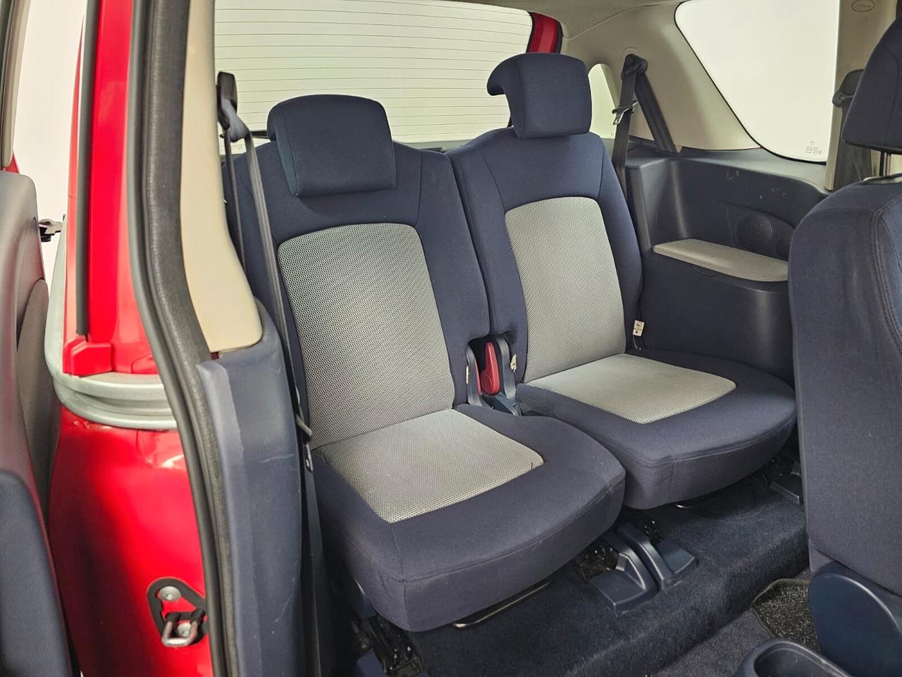 Peugeot 1007 1.4 Trendy - NeoPatentati