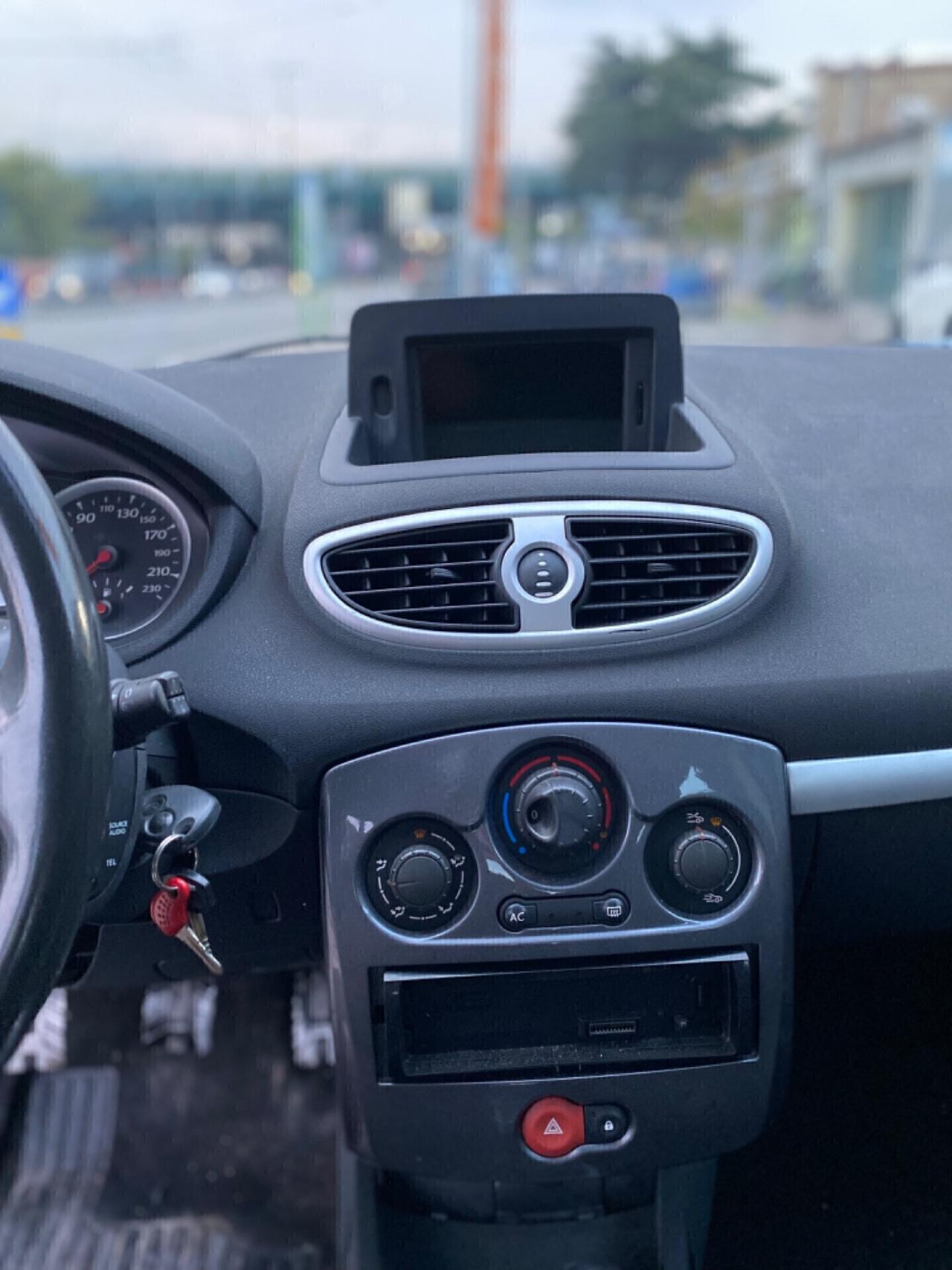 Renault Clio 1.2 benzina 5 porte Dynamique