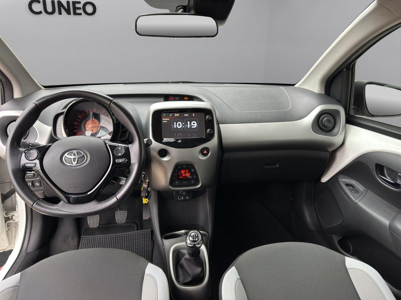 Toyota Aygo 5p 1.0 x-play tss