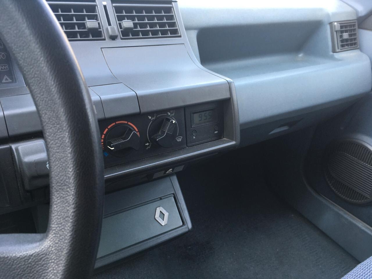 Renault R 5 GTL, ESENTE BOLLO, ASSICURAZIONE E PASSAGGIO RIDOTTI