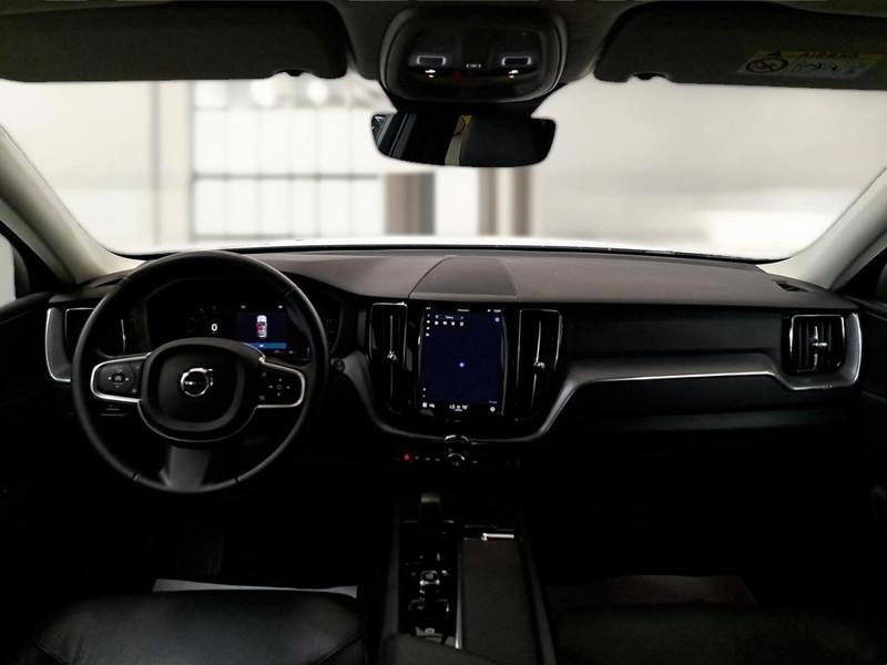 VOLVO XC60 B4 D AWD automatico Momentum