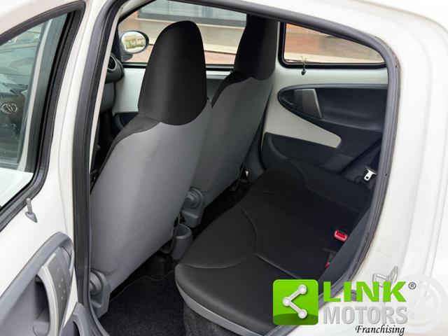 TOYOTA Aygo 1.0 5 porte Now Connect