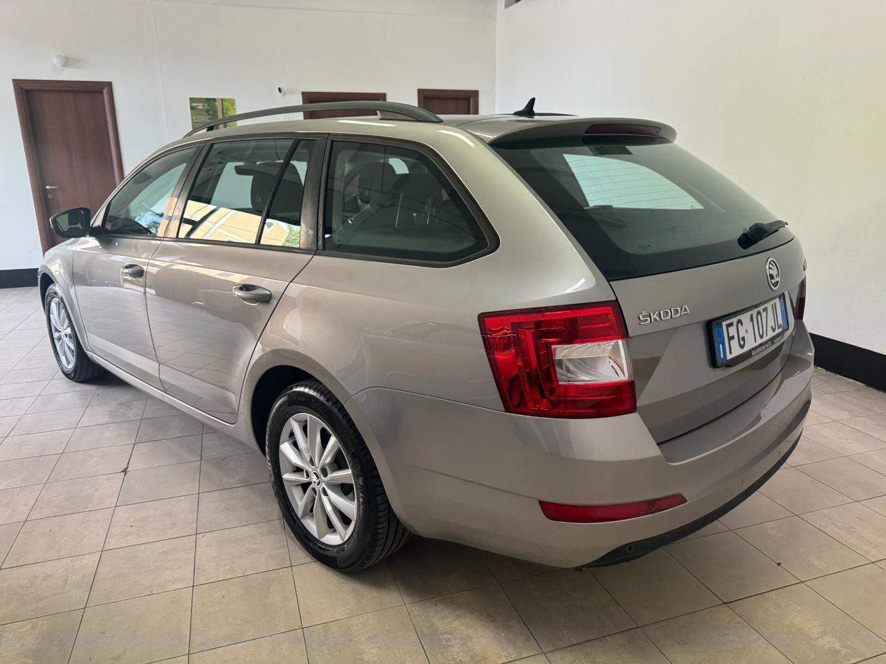 Skoda Octavia 1.6 TDI CR 110 CV 4x4 Wagon Scout 11/2016