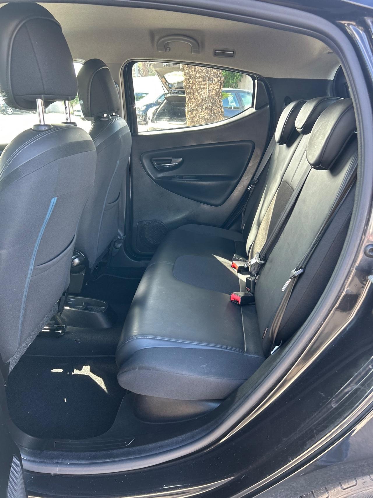 Lancia Ypsilon 1.2 Platinum