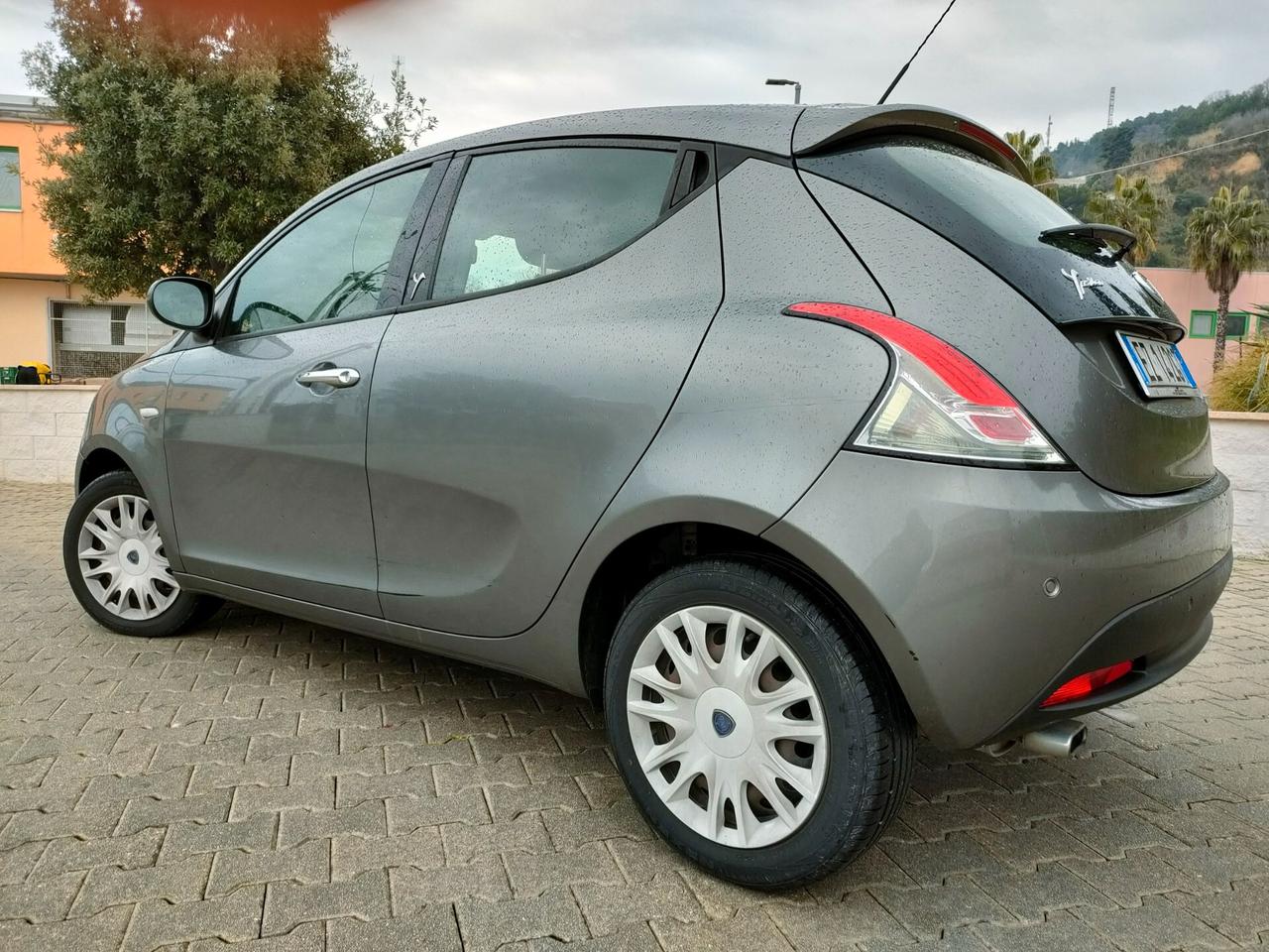 Lancia Ypsilon 1.3MTJ OK NEOPATENTATI