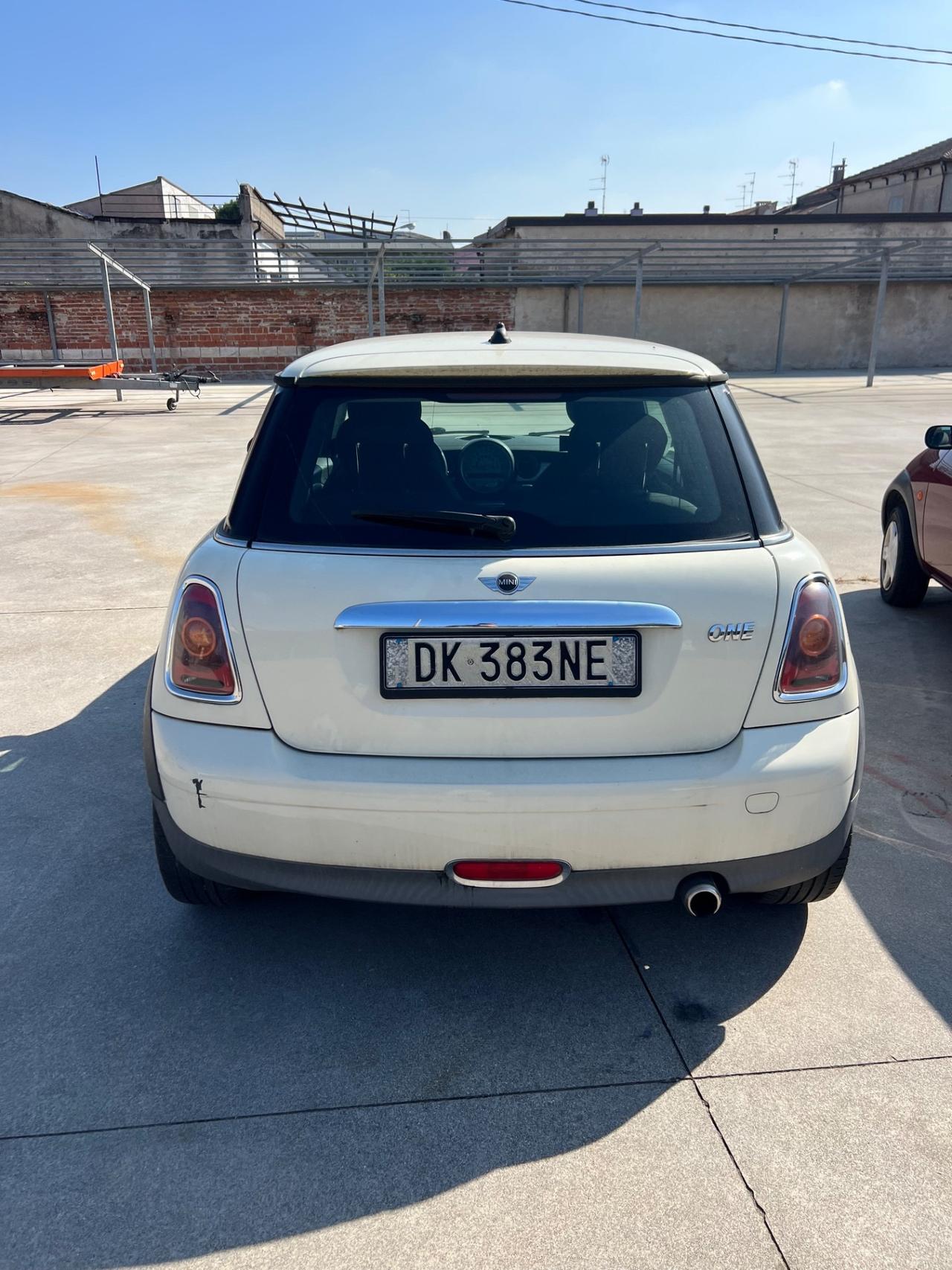 Mini 1.4 16V One Salt