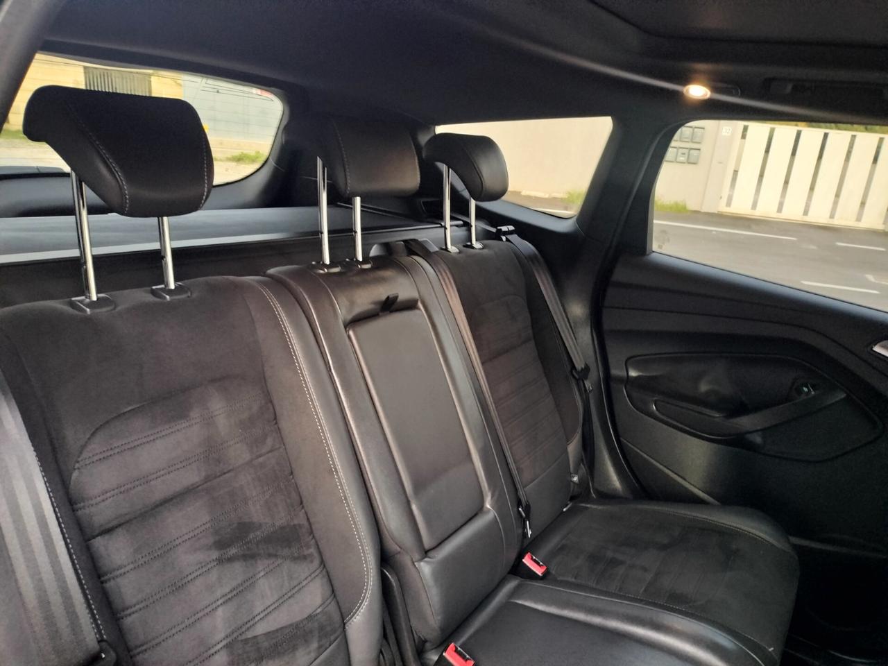 Ford Kuga 2.0 TDCI 150 CV S&S 4WD Powershift ST-Line