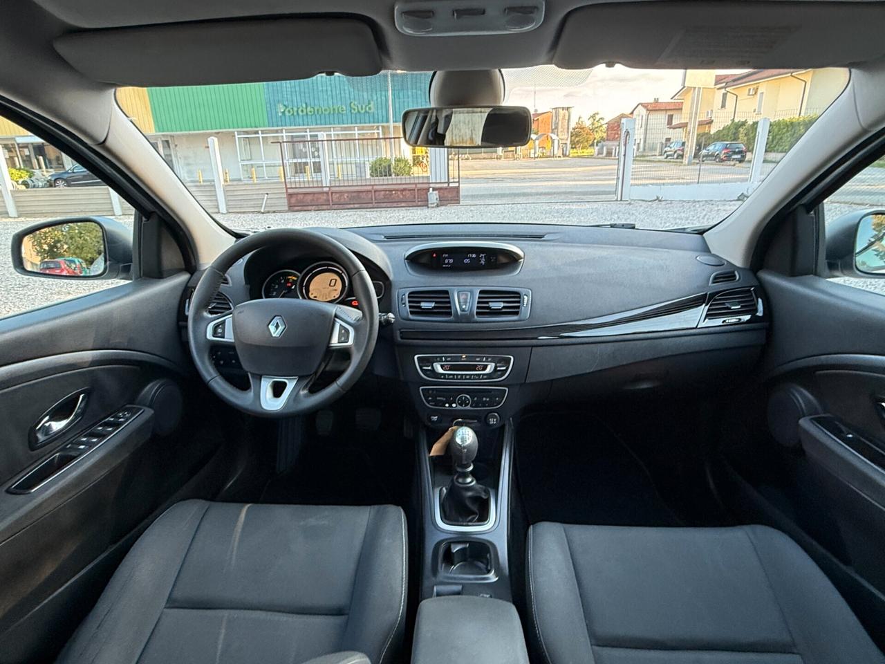 Renault Megane Mégane 1.5 dCi 110CV EDC SporTour Attractive