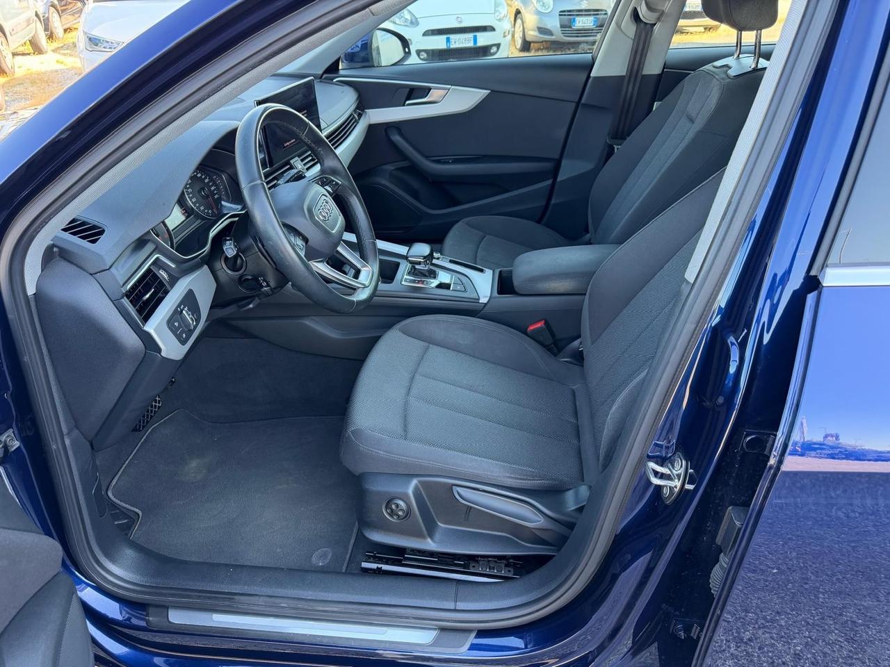 Audi A4 Avant 2022 30 TDI/136 CV S tronic ok neopatentati