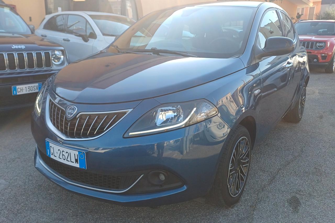 Lancia Ypsilon 1.0 FireFly 5 porte S&S Hybrid Gold