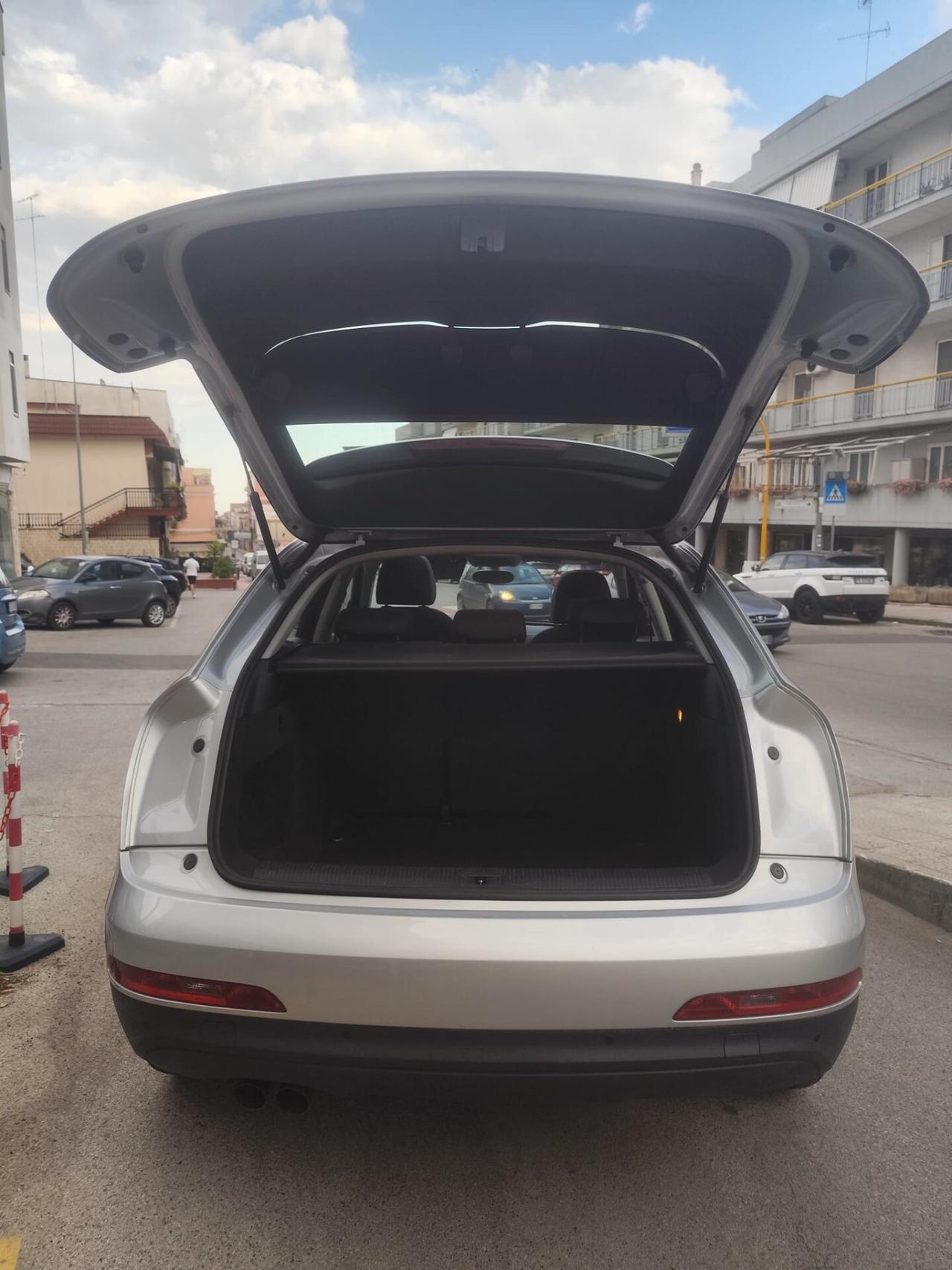 Audi Q3 2.0 TDI Quattro * TETTO PANORAMICO APRIBILE * Navi * Garantita 12 Mesi