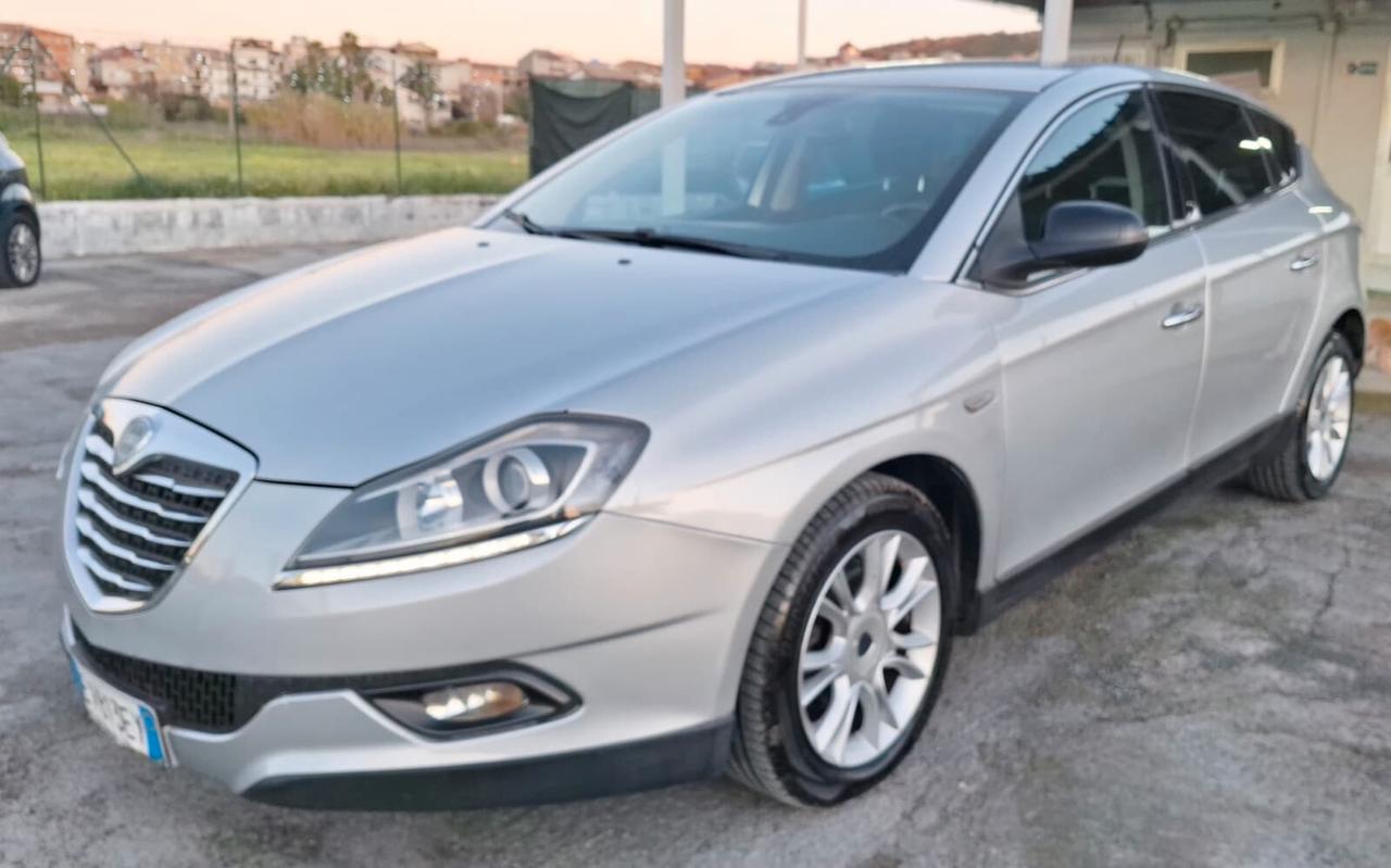 Lancia Delta 1.6 MJT DPF 105 CV Gold