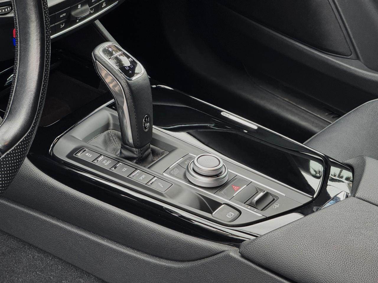 Maserati Levante 3.0 DS V6 Gransport 275CV Q4 CAM