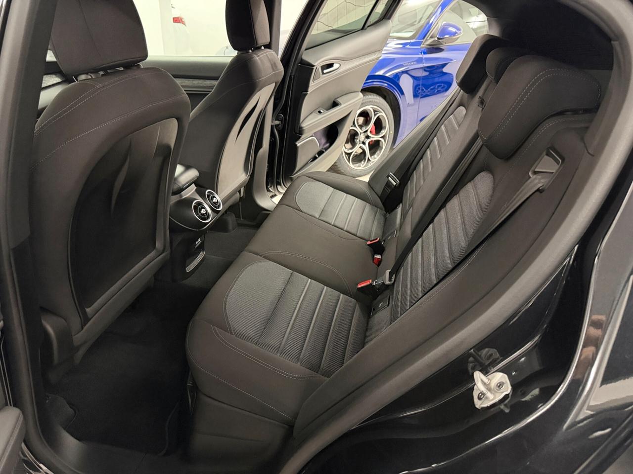 Alfa Romeo Stelvio 2.2 TD 160 CV AUTOCARRO N1 SUPER BUSINESS DISTRIBUZIONE ESEGUITA CERCHI 18" 5 POSTI IVA INCLUSA