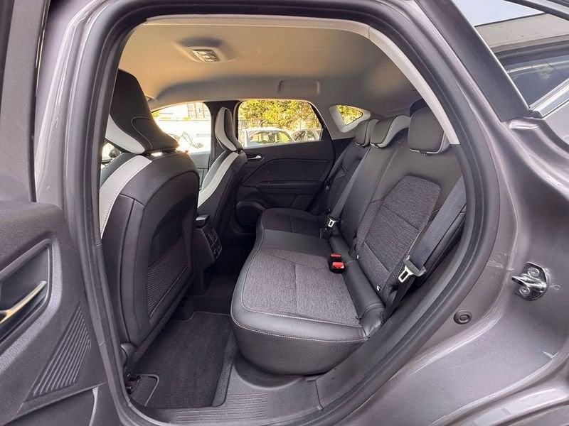 Renault Captur 1.6 E-Tech hybrid Intens 145cv auto