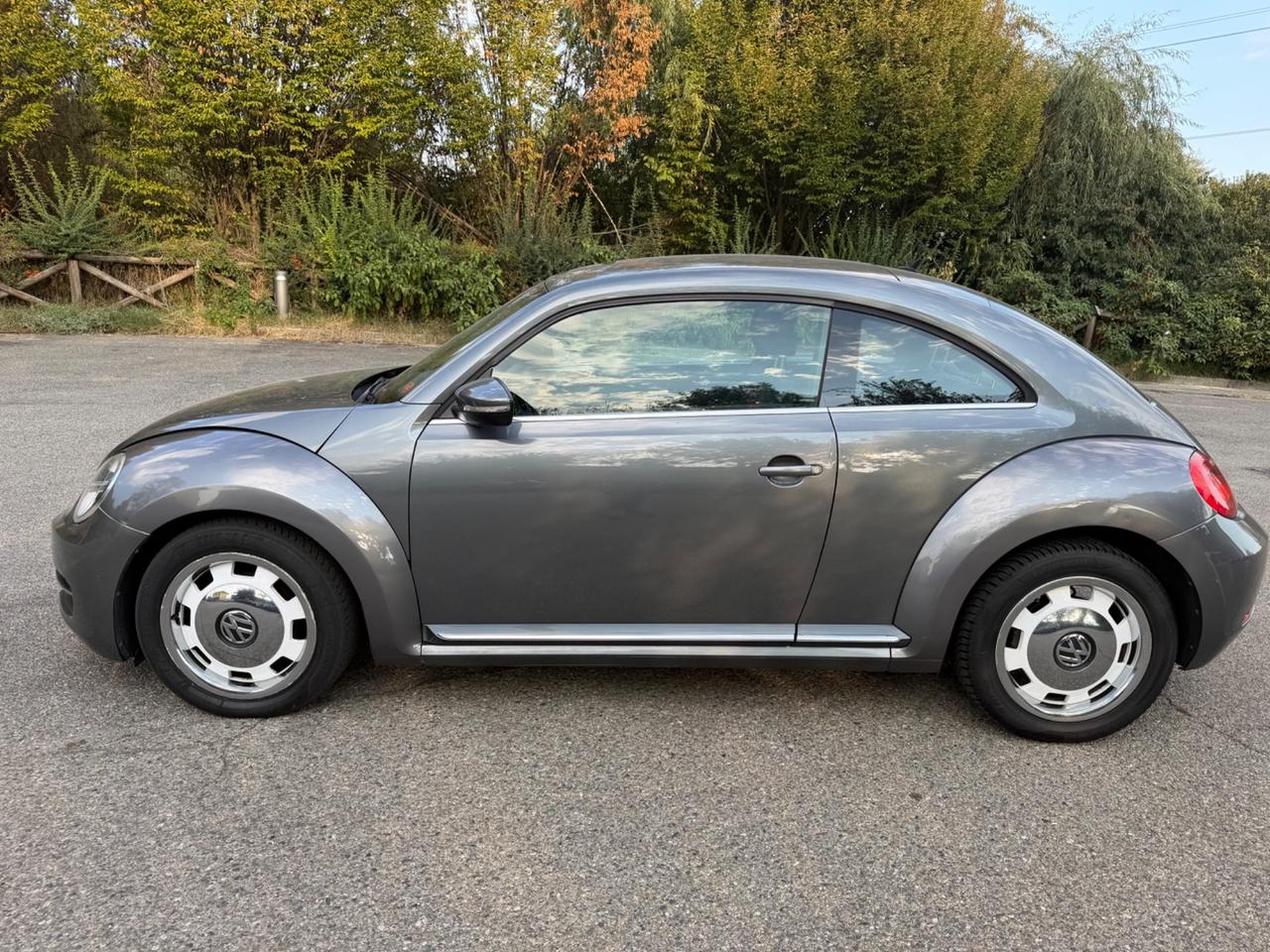 Volkswagen Maggiolino 1.6 TDI Design