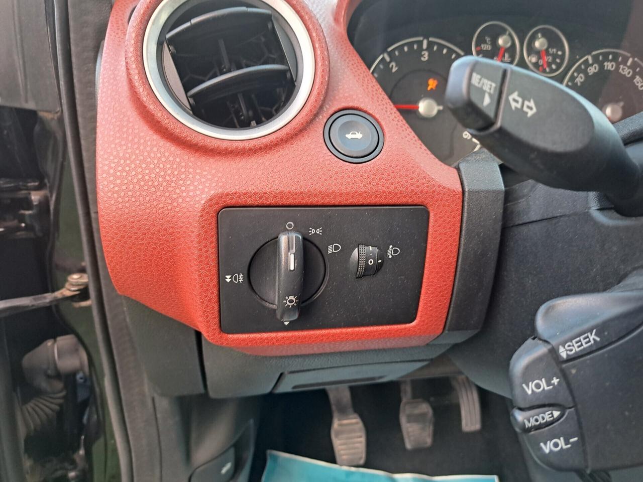 Ford Fiesta 1.6 TDCi , 90CV 5p. Ghia/ OK NEOPATENTATI