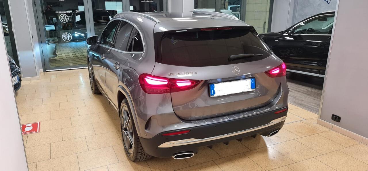 Mercedes-benz GLA 200 180 d Automatic AMG Line Premium Plus