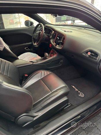 Dodge Challenger SRT HELLCAT 2017