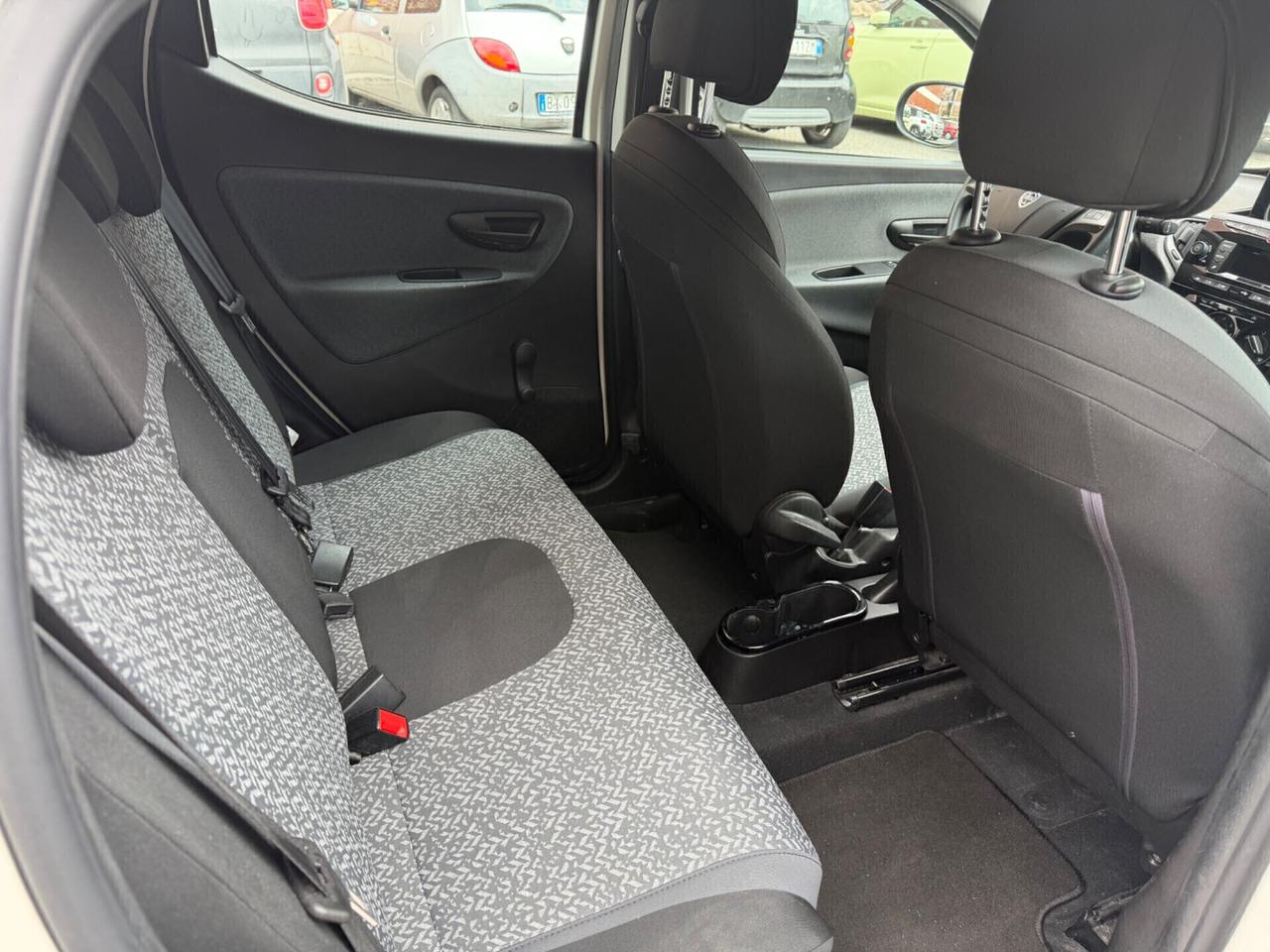 Lancia Ypsilon 1.0 5p Hyb. - PREZZO VERO -