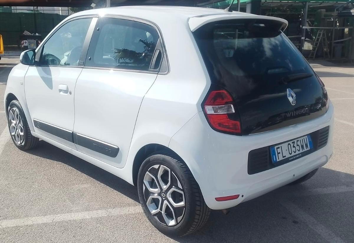 Renault Twingo TCe 90 CV EDC La Parisienne