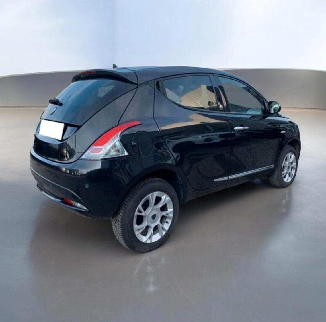Lancia Ypsilon 0.9 TwinAir 85 CV Metano Ecochic Platinum *PROMO*