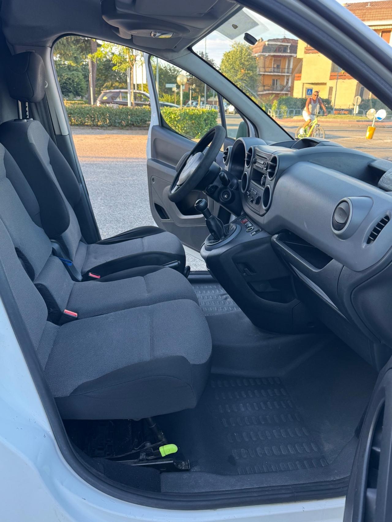 Citroen Berlingo 1.6DIESEL 228000km 3 posti