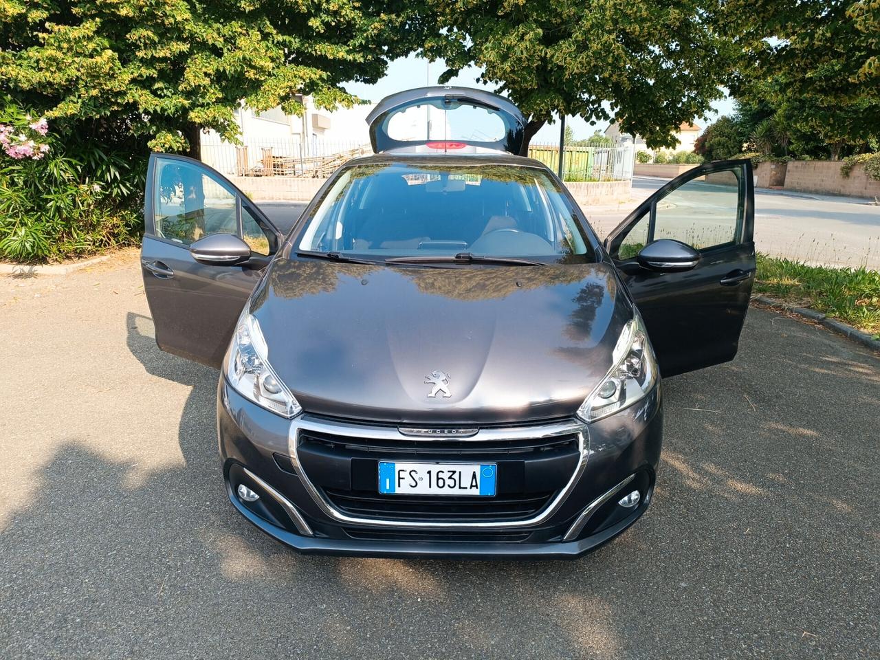 Peugeot 208 1.2 5 porte del 2018 SOLO 102.000 KM