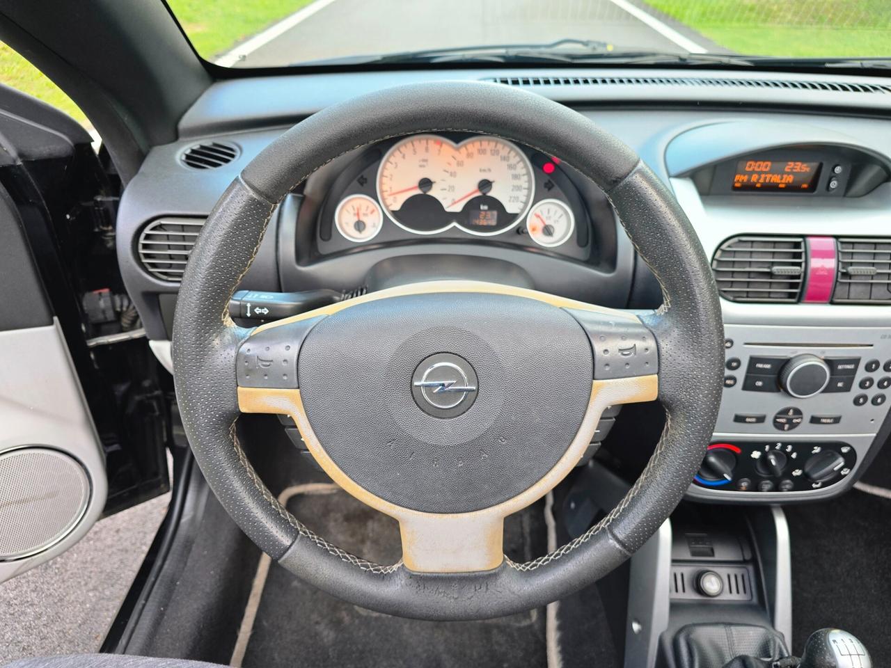 Opel Tigra TwinTop 1.4 16V Sport