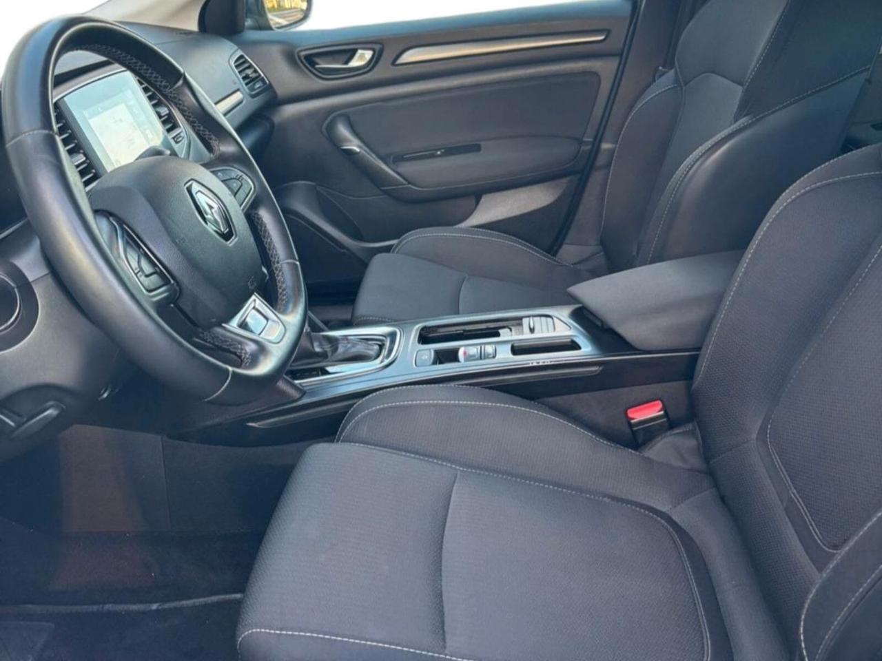 Renault Megane Mégane Sporter Plug-in Hybrid E-TECH 160 CV Business