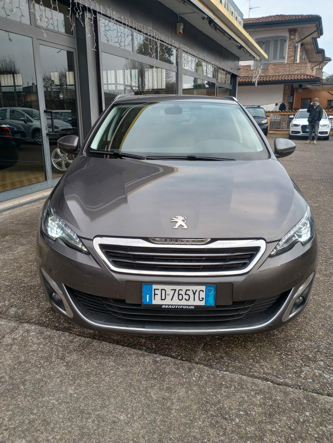 Peugeot 308 BlueHDi 120 S&S EAT6 SW Allure