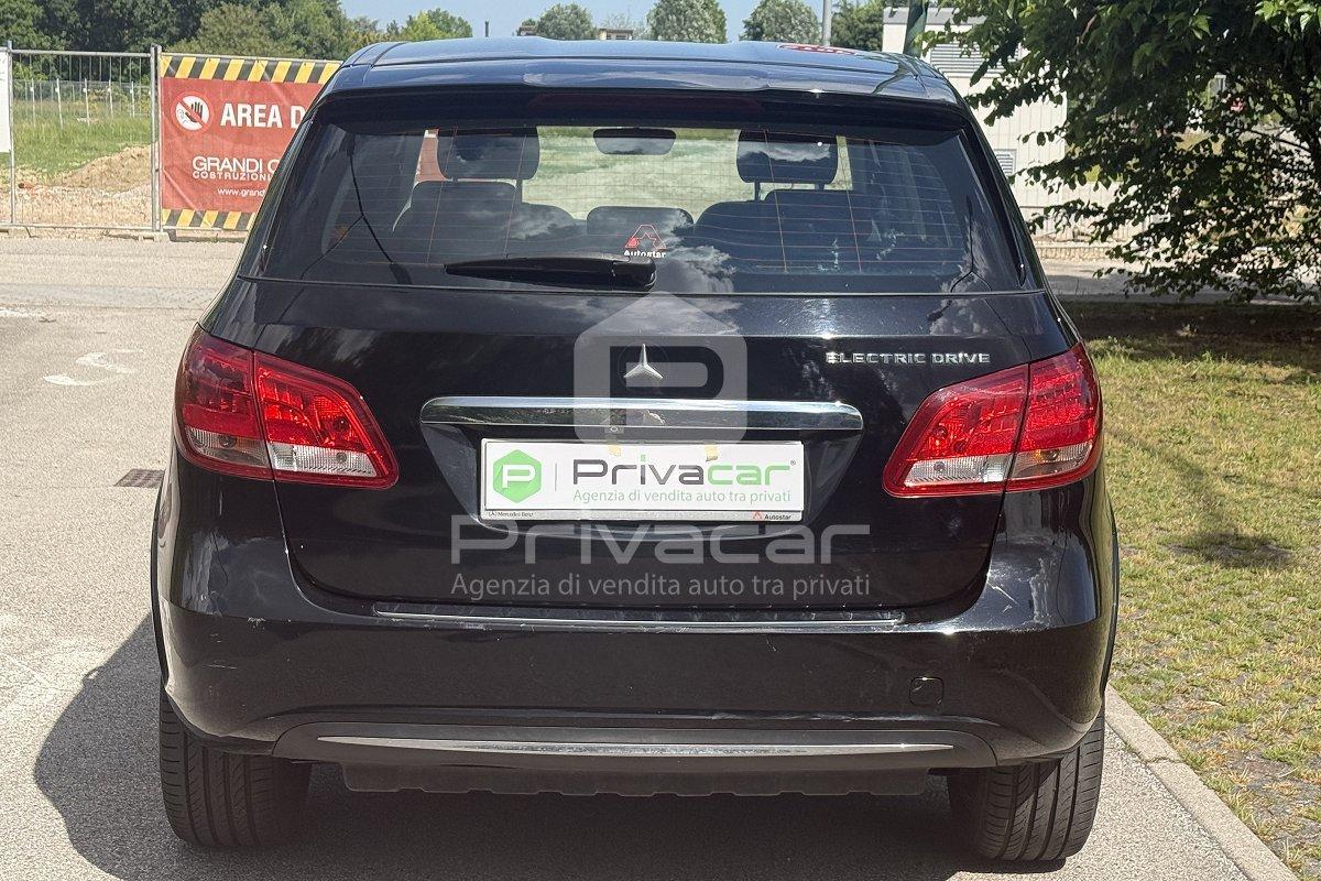 MERCEDES B 250 e Sport
