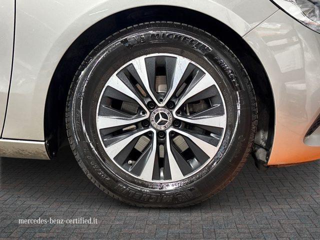MERCEDES-BENZ B 180 Sport